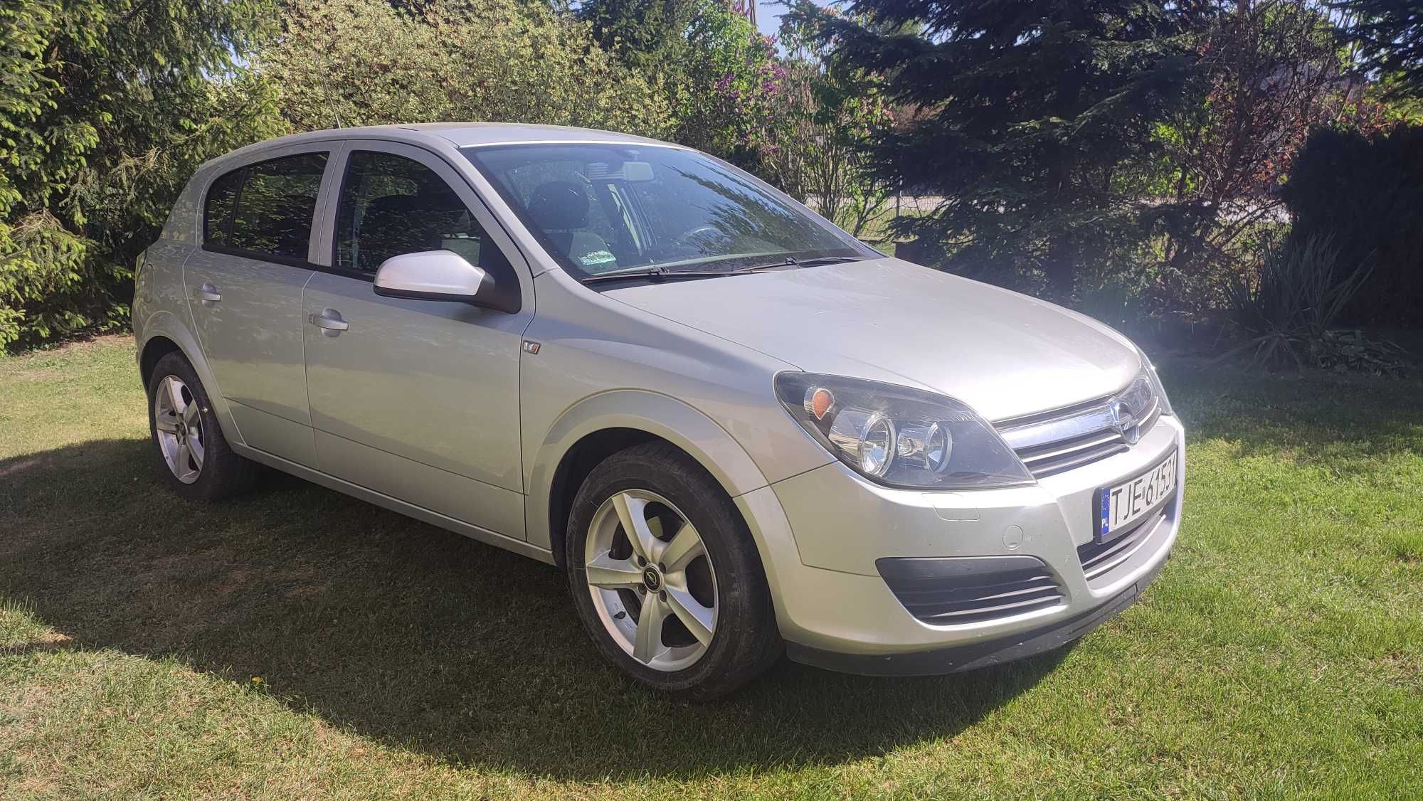 Opel Astra H  1.6 105KM