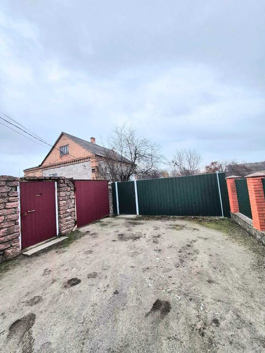 Продам міцний будинок 154 м2 в районі пивзаводу.