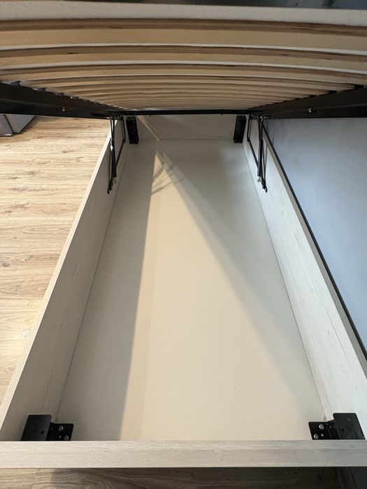 Łóżko jednoosobowe