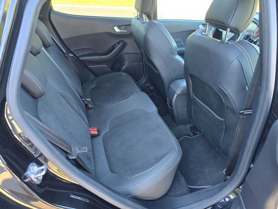 Ford fiesta ST MK8 200KM FUL OPCJA Pakiet PERFORMANCE Perfekcyjny Stan