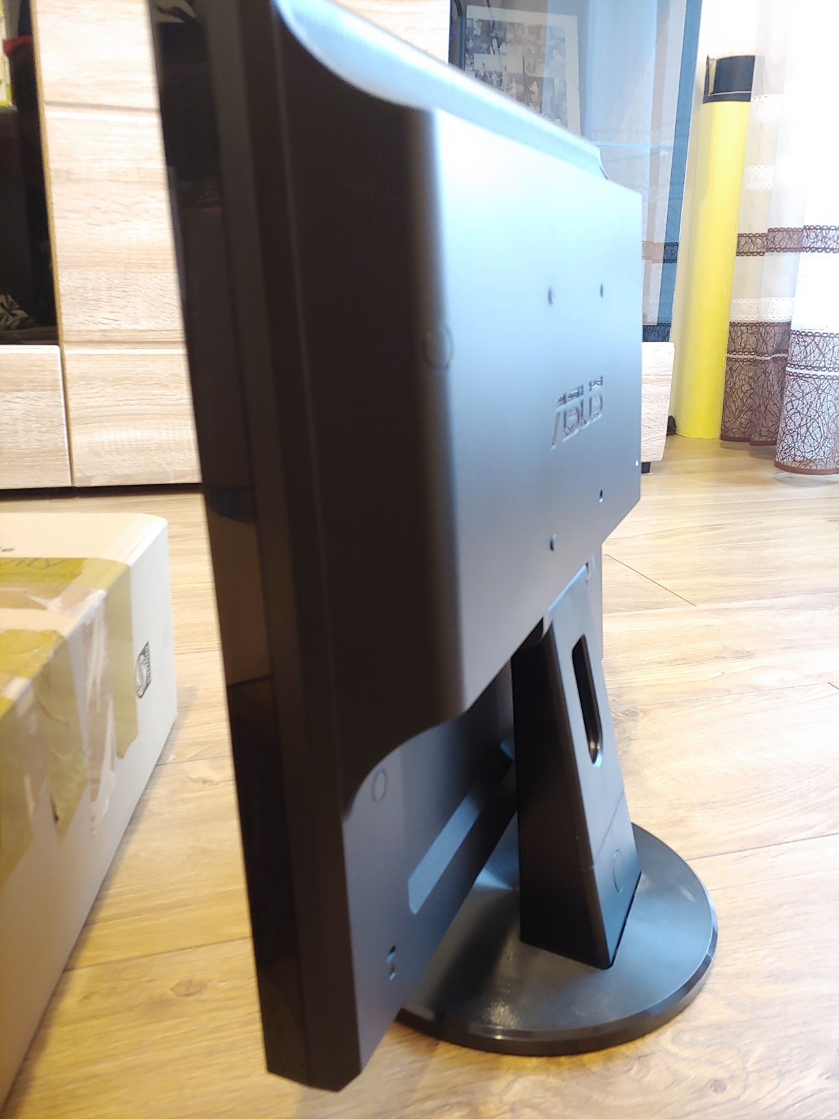 Monitor 19" malo uzywany ASUS VB191 mozliwosc wysyłki