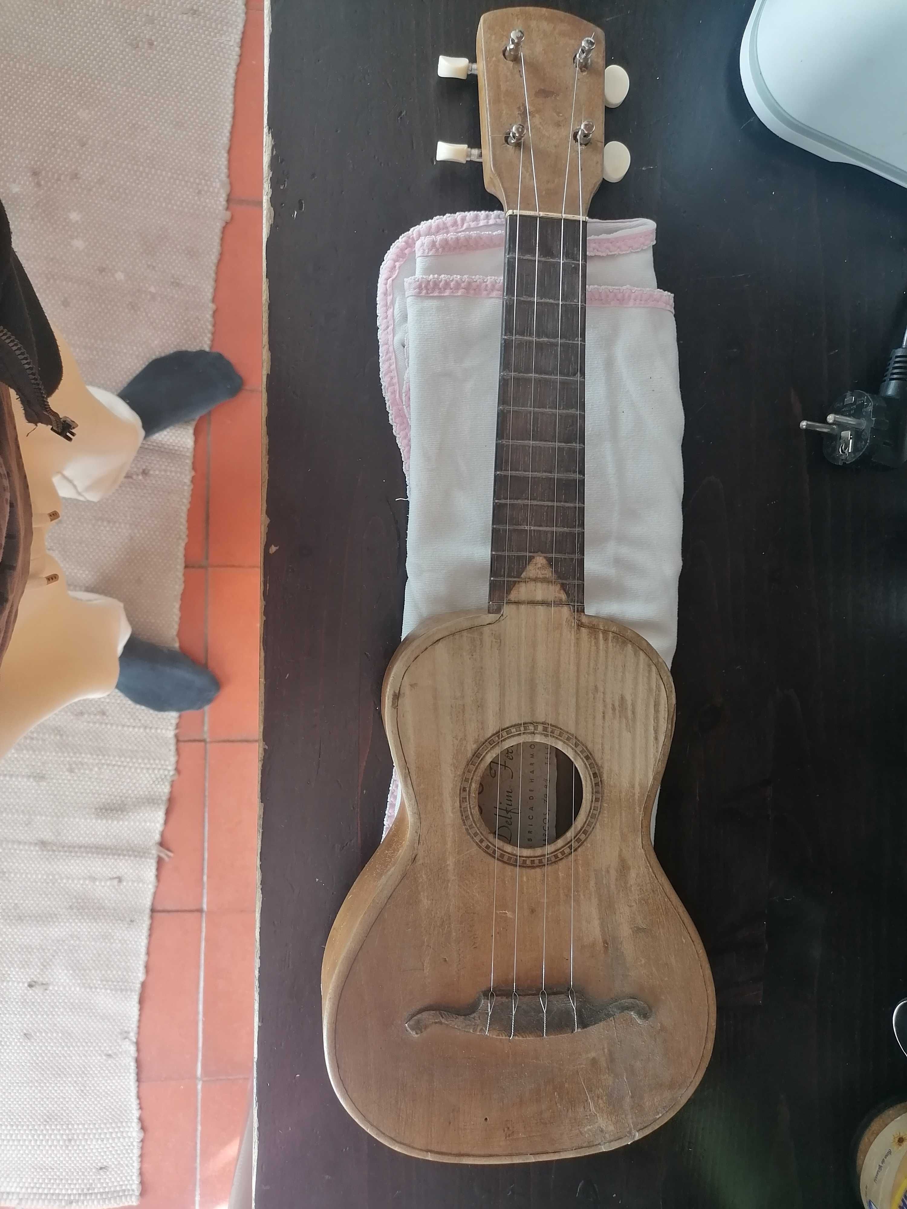 cavaquinho antigo delfim ferreira a funcionar
