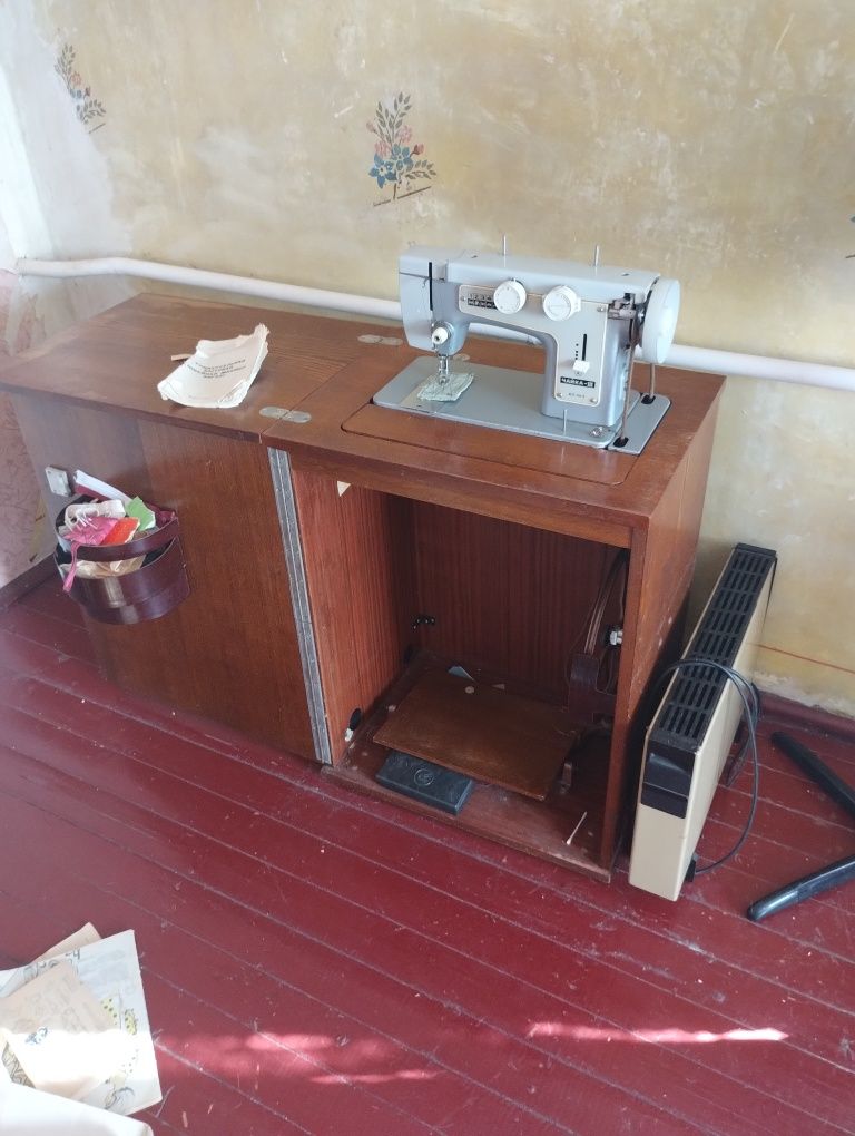 Швейна машинка Чайка 3 КЛ 116-2