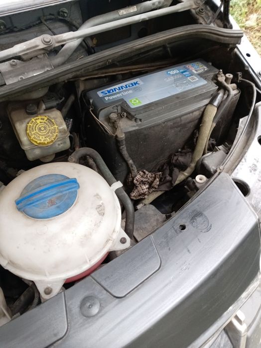 Volkswagen Multivan на бойовому ходу