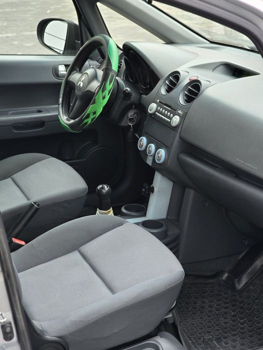 Mitsubishi Colt 1.3 автомат