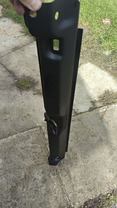 VW T4 верхня перемичка передньої панелі.