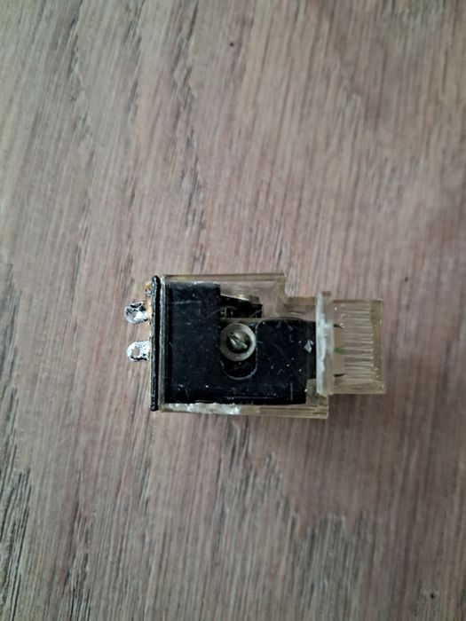 Sprzedam zabytkowy wskaźnik wychyłowy.