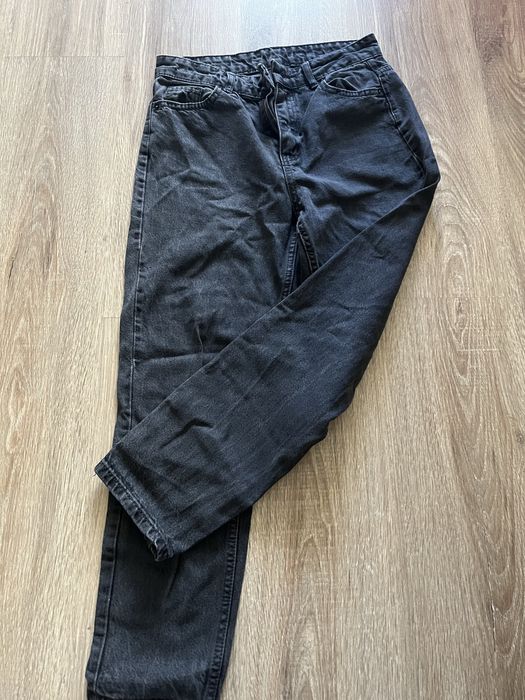 Джинси мом в розмірі s