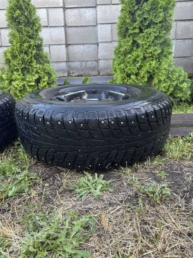 Продам диски+шины 235/75/R15 Michelin