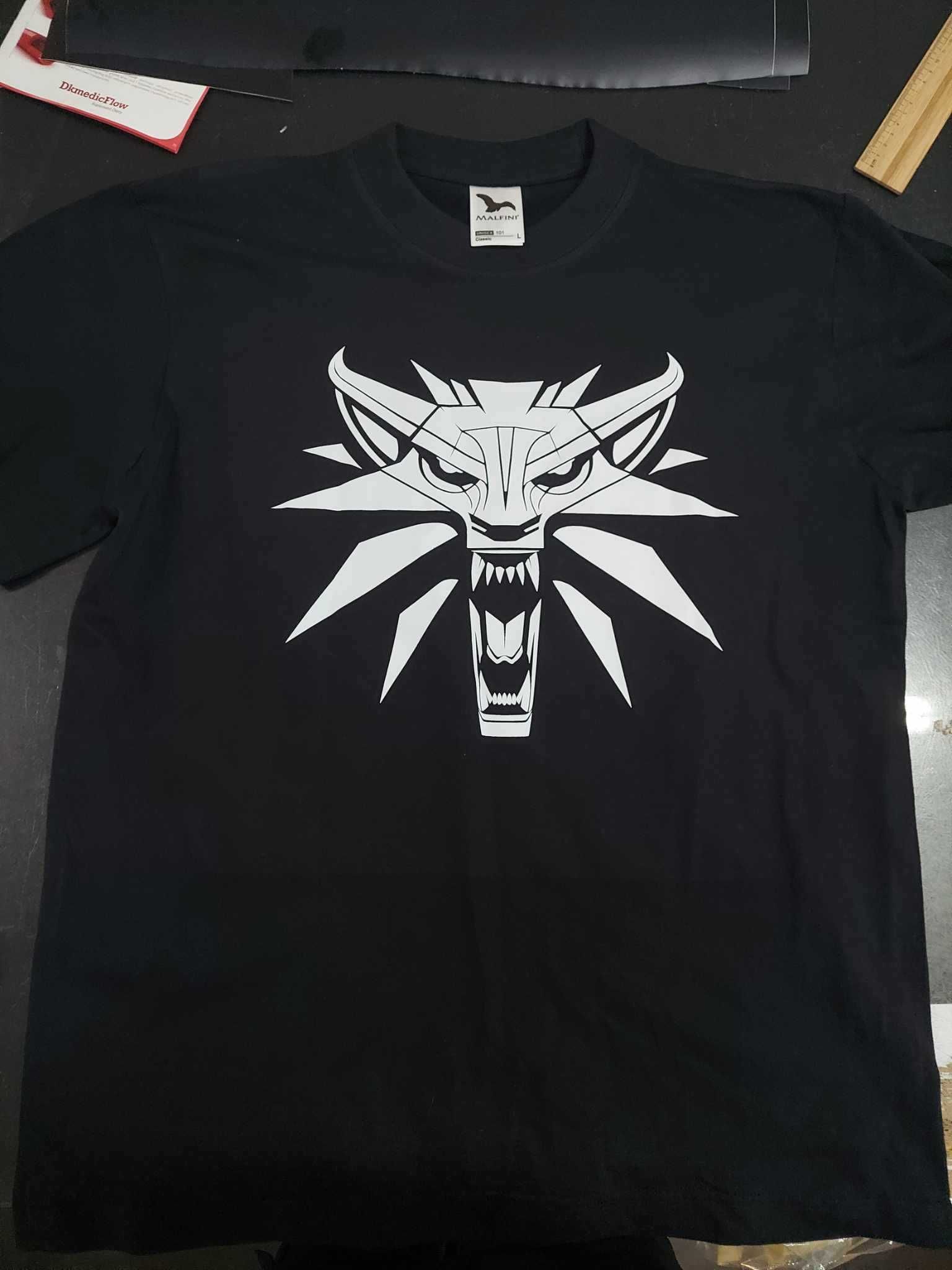 Koszulka Wiedźmin the witcher Wilk logo rozmiar L nieużywana