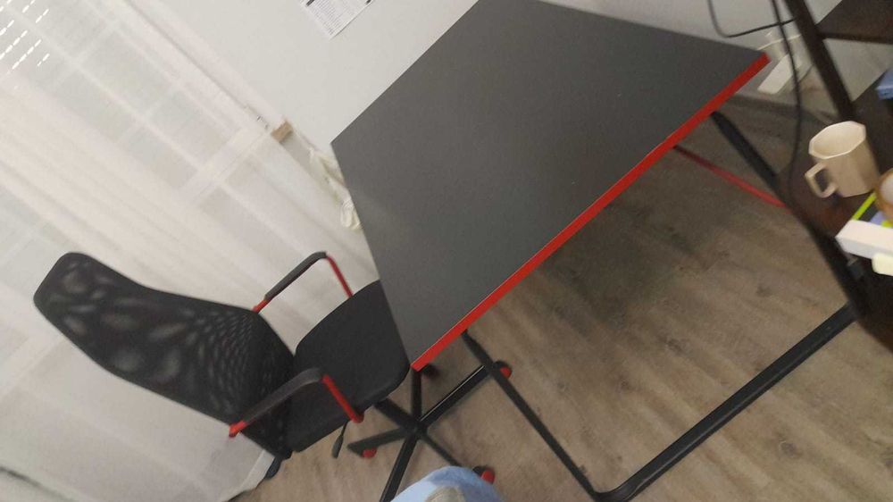 Conjunto cadeira e mesa escritório