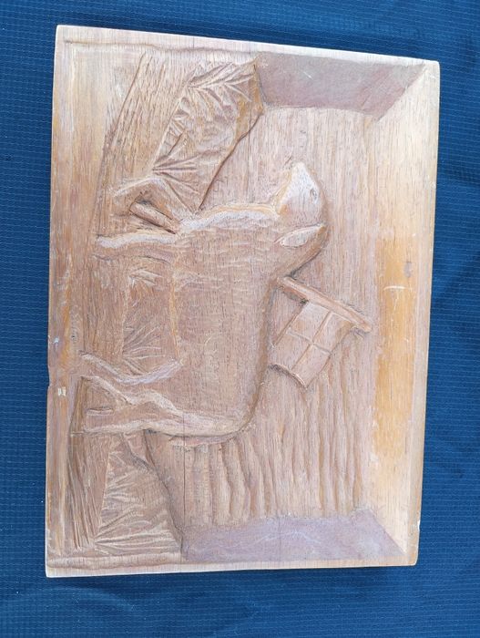 Płaskorzeźba drewniana baranek wielkanocny