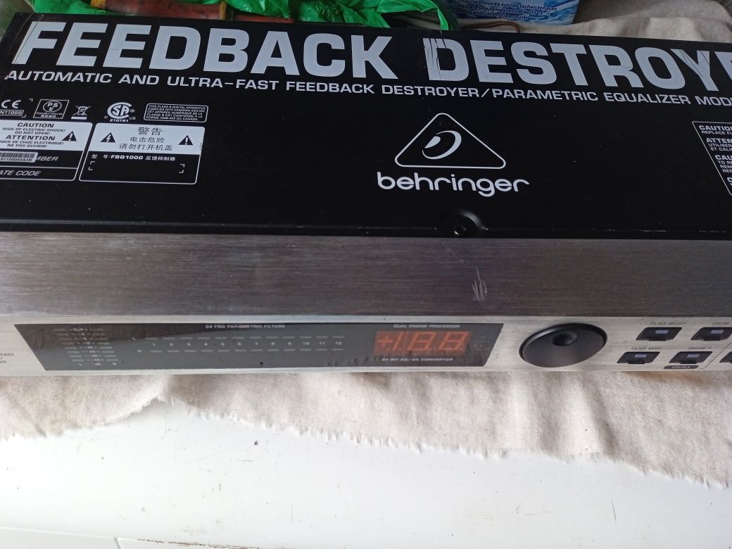 Beringer feedback destroier