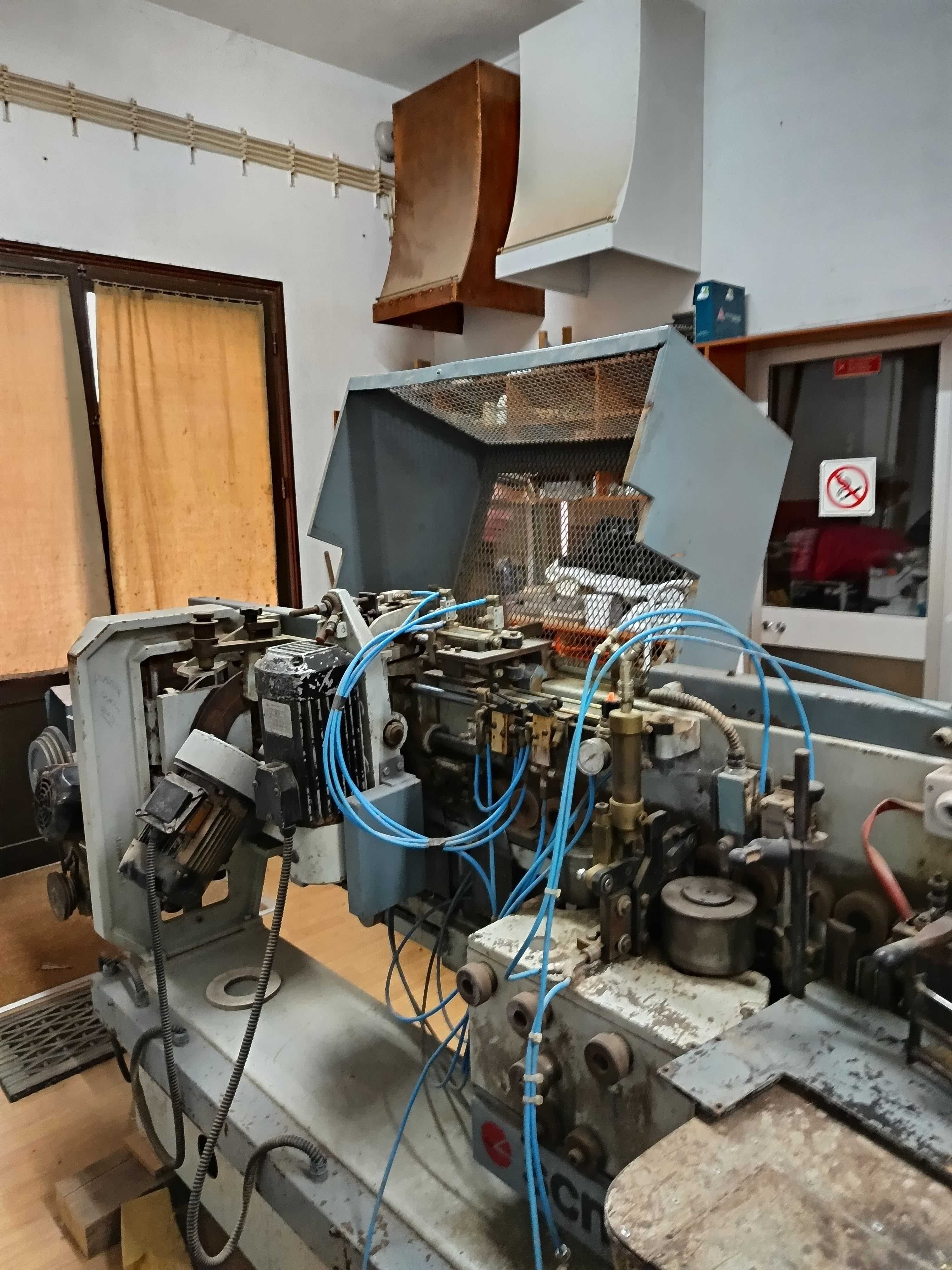 Orladora SCM modelo B4