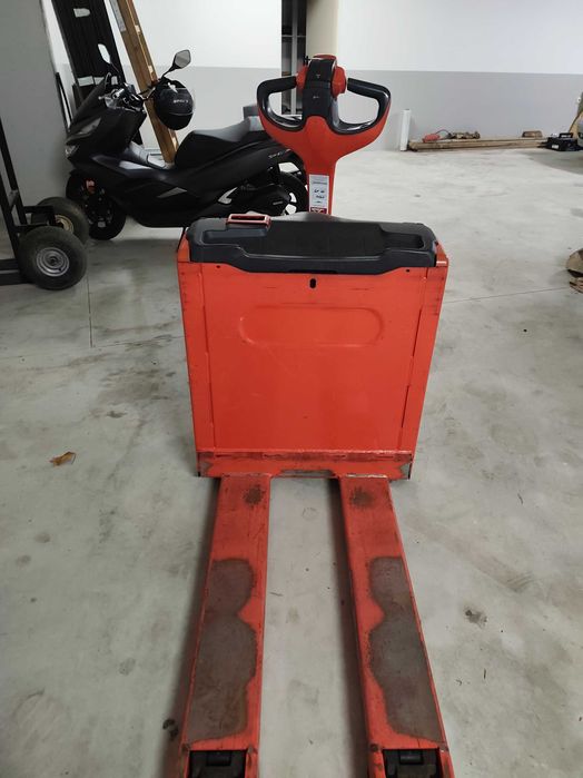 Porta paletes linde em excelente estado com 873 horas