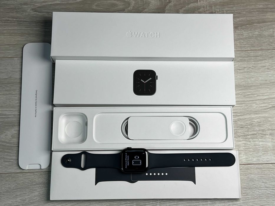 Apple Watch Edition Series 7 45mm Titanium LTE Midnight Sport Band