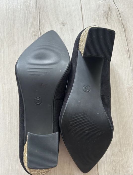 Замшеві туфельки