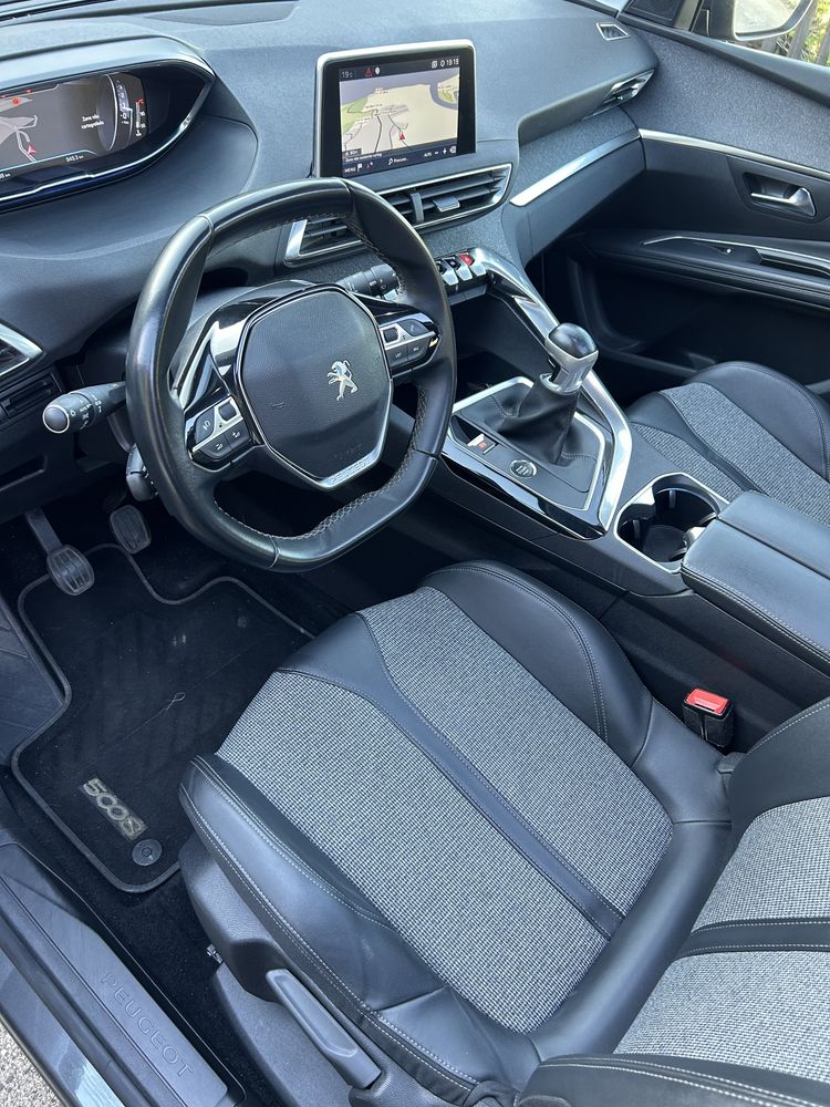 Peugeot 5008 1.5 hdi Allure pack teto pnorâmico 7 lugares