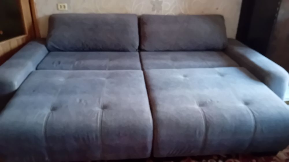Продам очень удобный диван,отличного качества.