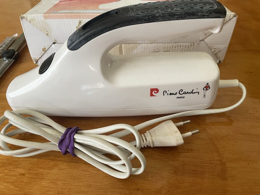 Faca electrica com 2 conjuntos de lâminas