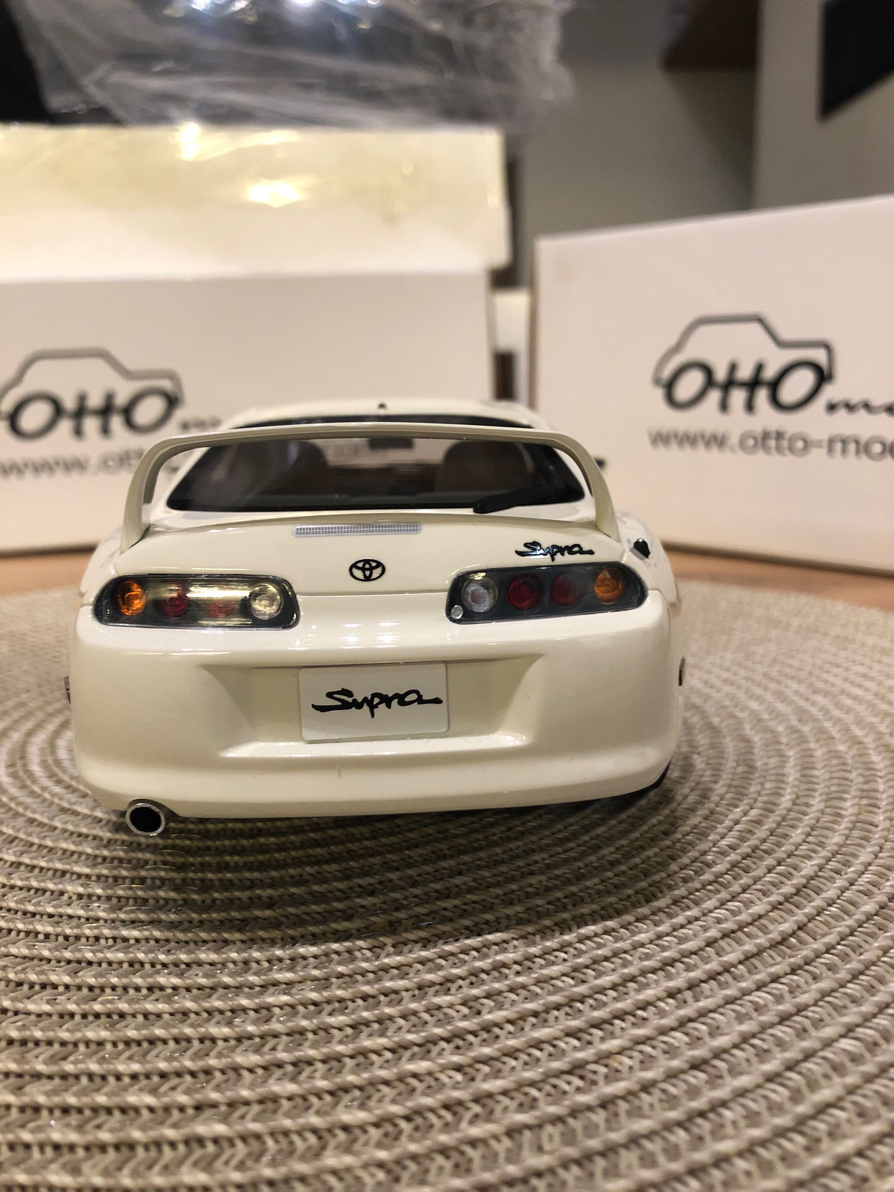 Toyota supra mk4 skala 1/18