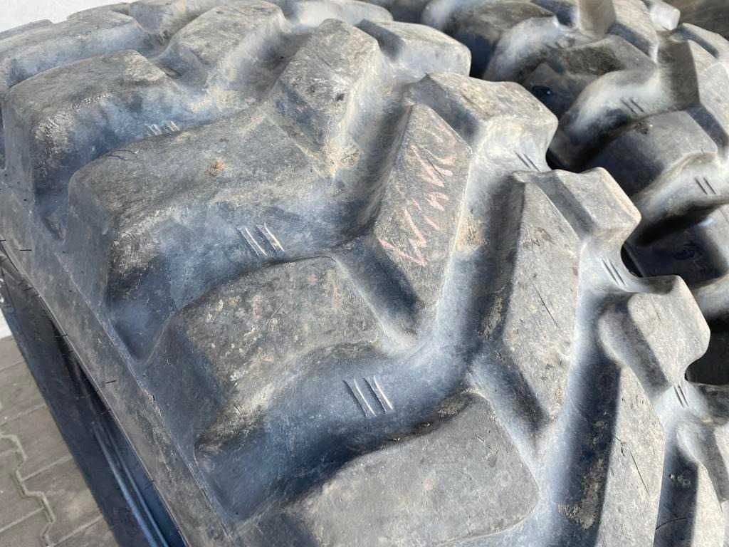 Opony przemysłowe do maszyn budowlanych 405/70R20 GOODYEAR POWERLOAD