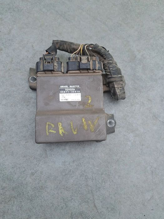 Toyota Rav4 II moduł wtrysków Avensis 89871-26010  2.0 diesel