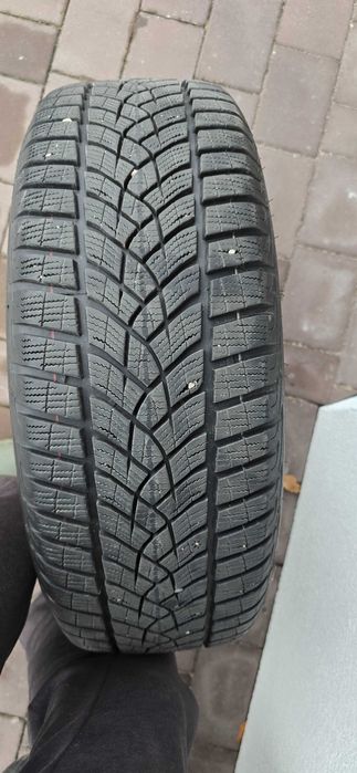 Koła zimowe 215/55/17 AEZ 17 cali good year ultra grip