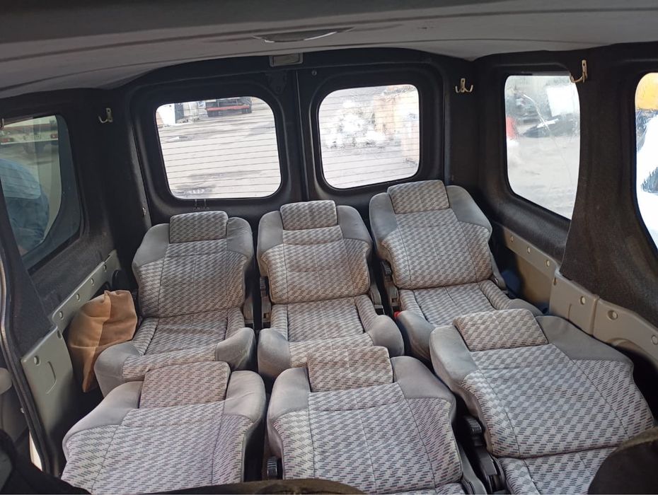 Продаж пасажирського буса Opel Vivaro 1.9 2006