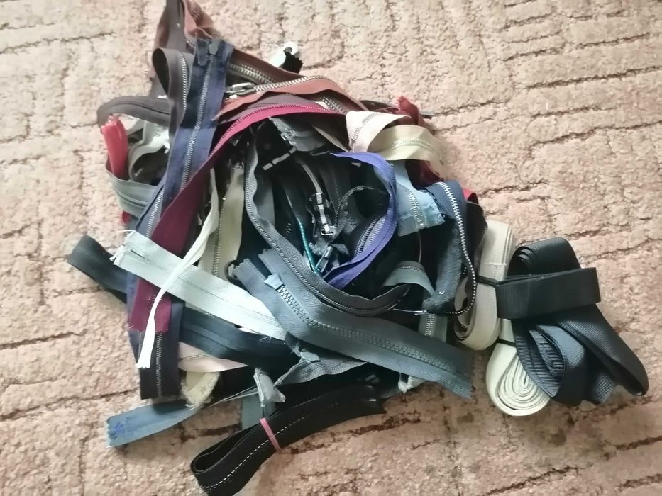 Zamki do ubrań plus taśmy