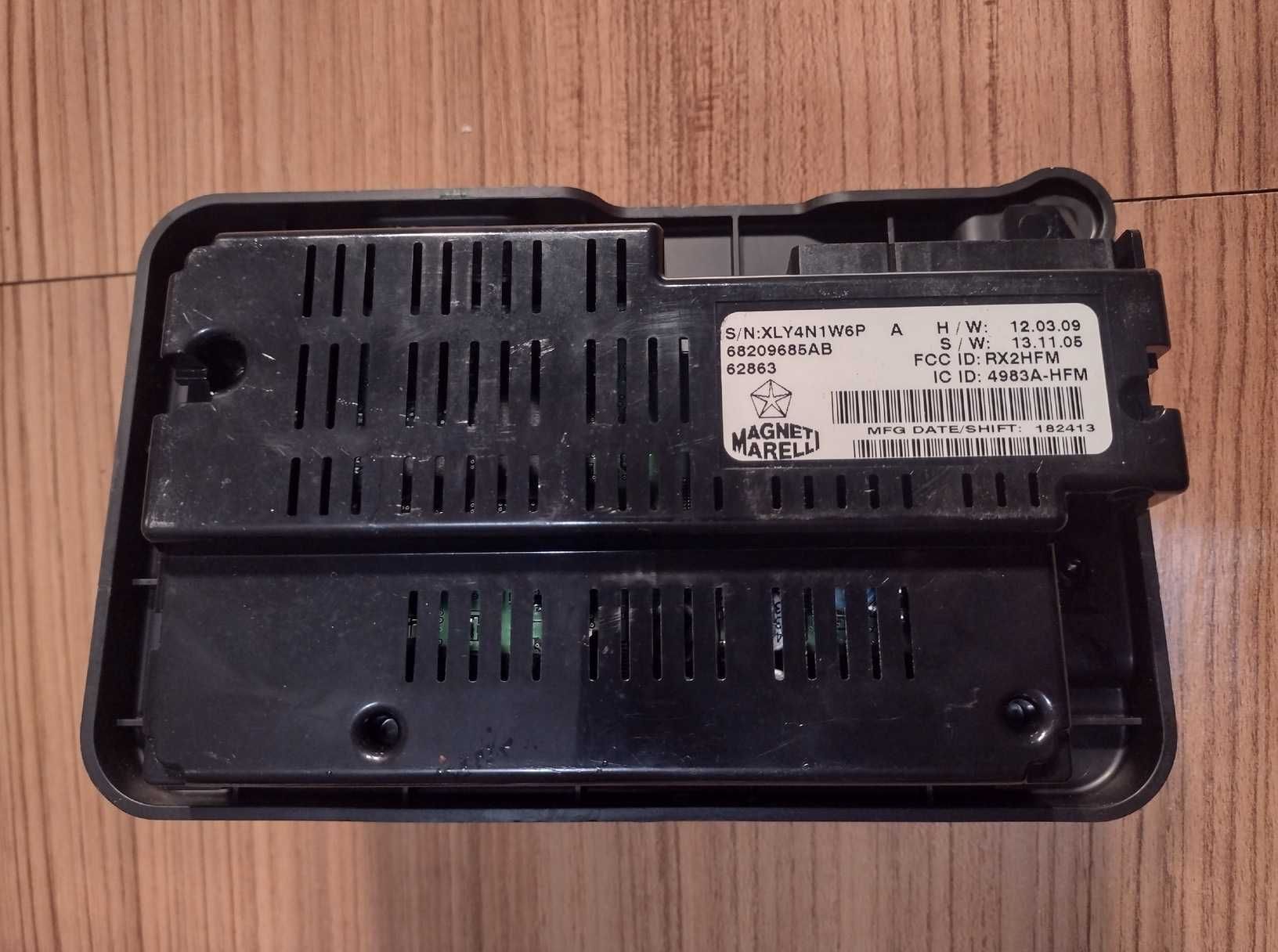 Dodge Journey Freemont 14- moduł Uconnect hands free bluetooth