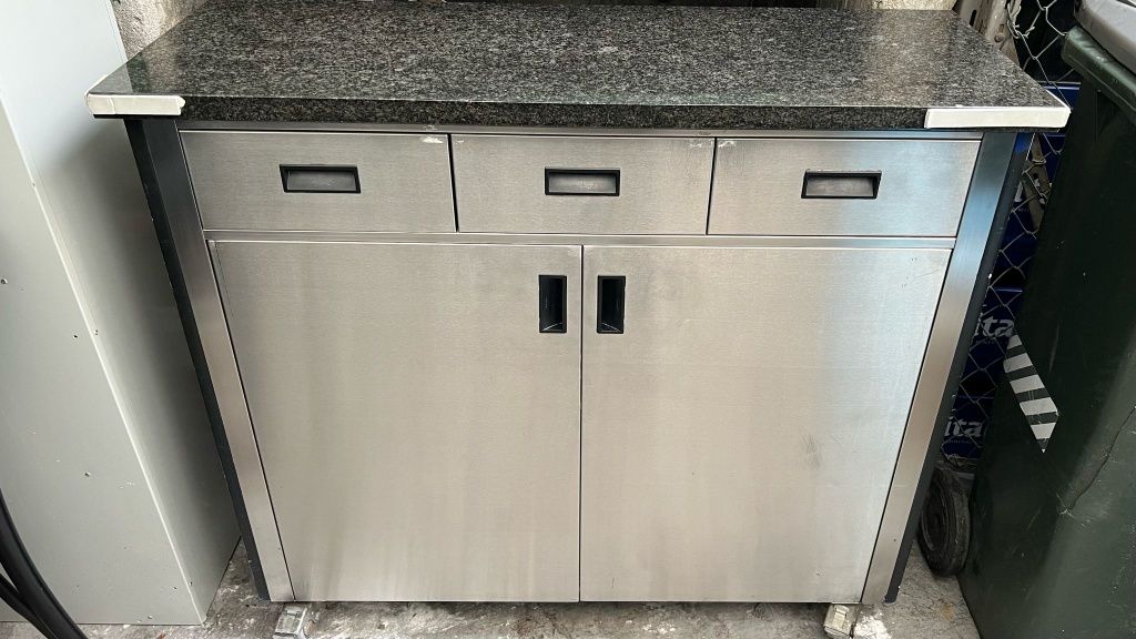 Armário metálico com mármore para Restaurante