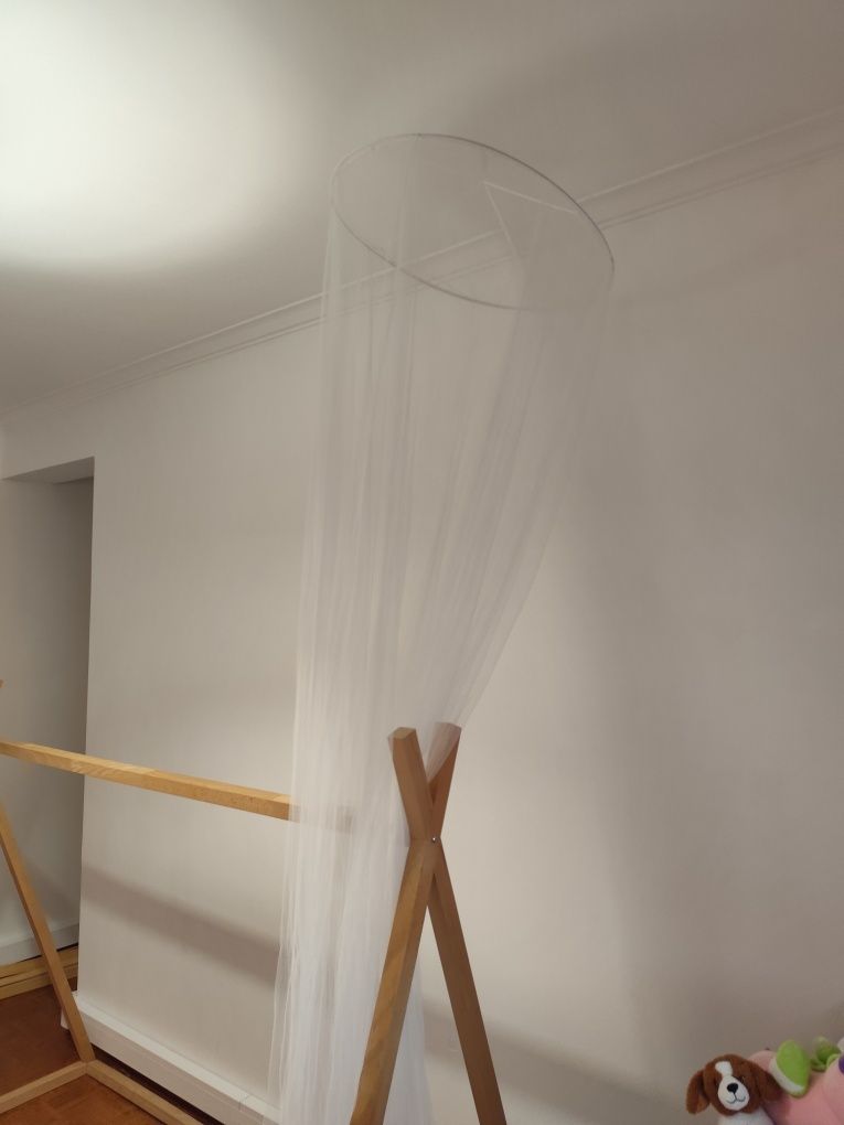 Estrutura de cama estilo Montessori