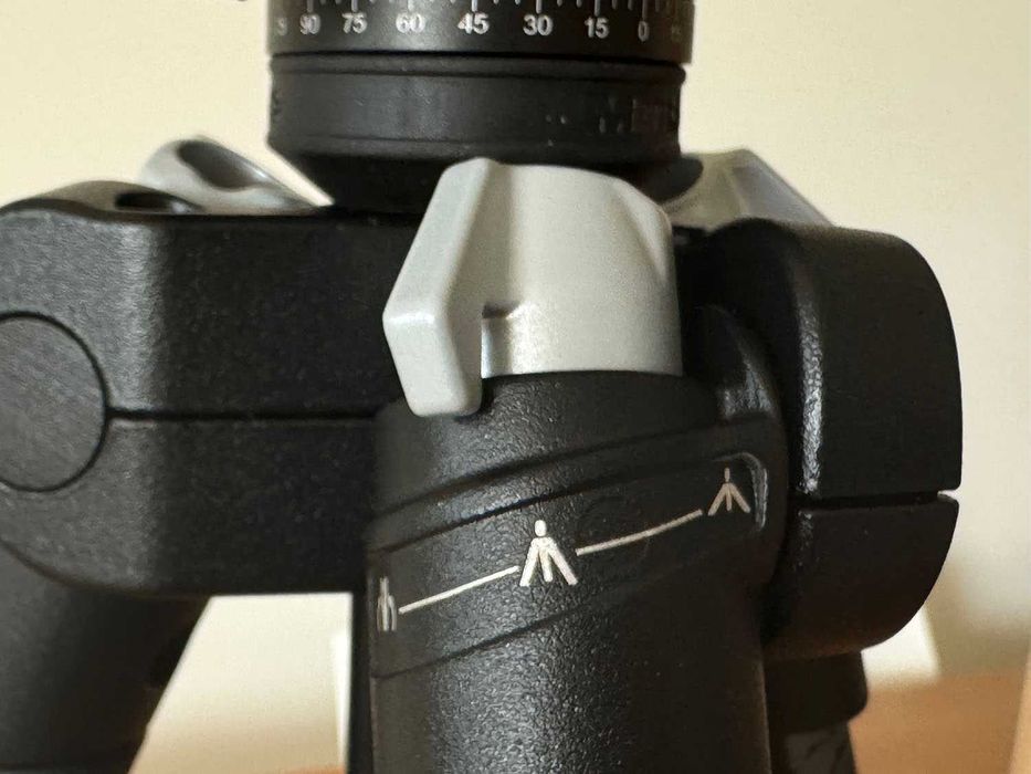 Tripé Manfrotto Element MII M2