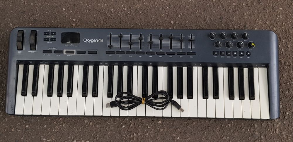 M-AUDIO Oxygen 49 (3rd gen)
