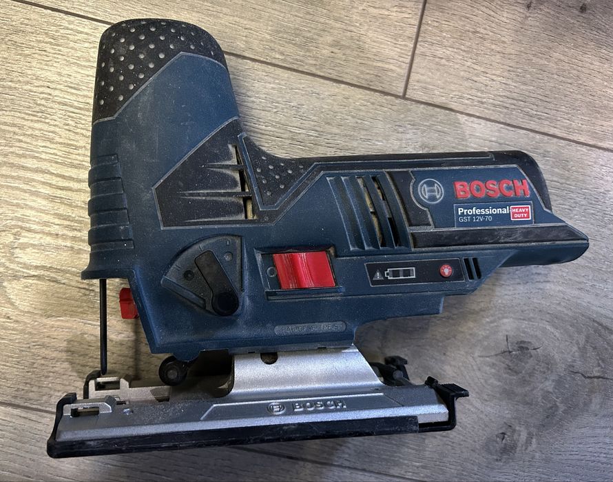 Wyrzynarka Bosch GST 12v-70 wielofunkcyjne Bosch GOP 10,8v-li L-boxx