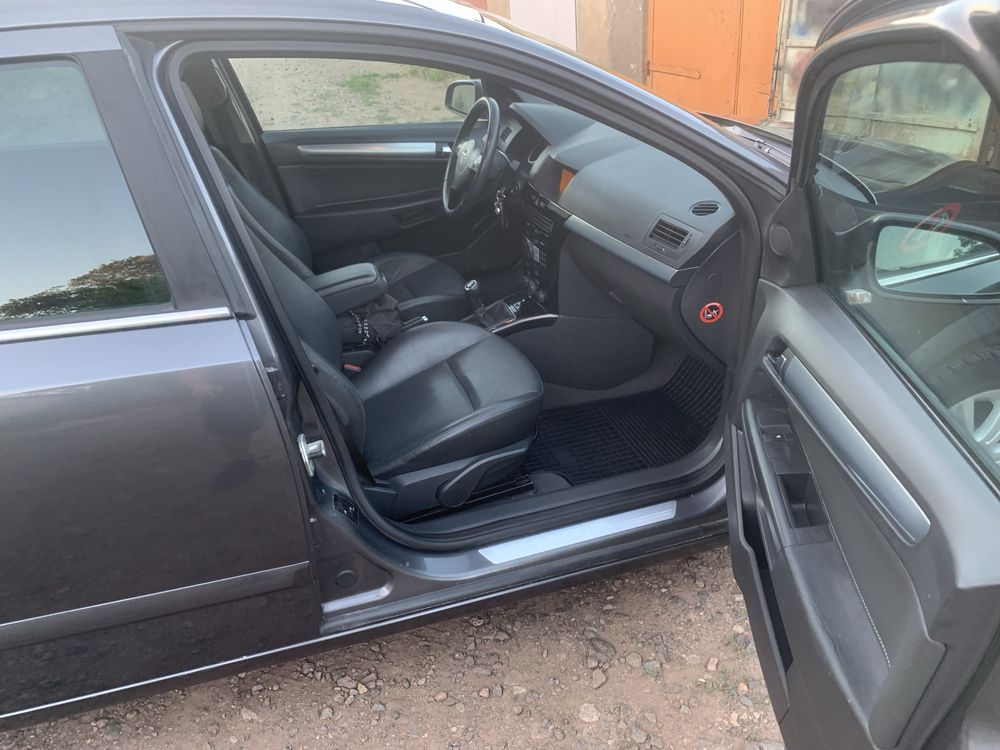Opel Astra H 2009 рік