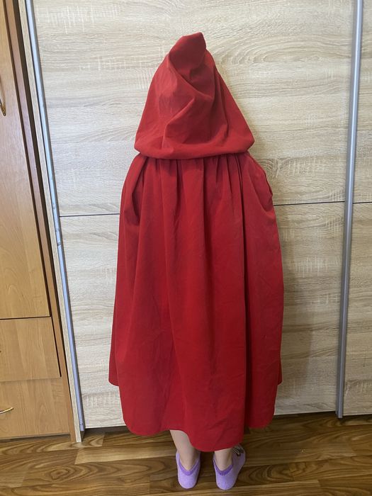 Сукня Червоної шапочки