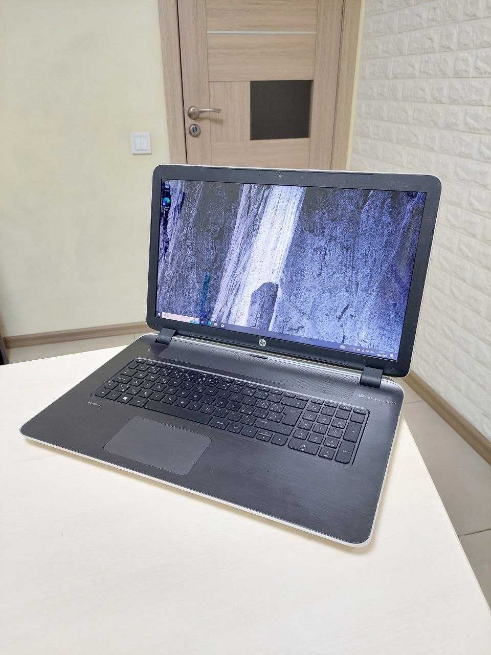 Ноутбук HP Pavilion 17" AMD A10-5745M/DDR3 8Gb/SSD 256Gb
