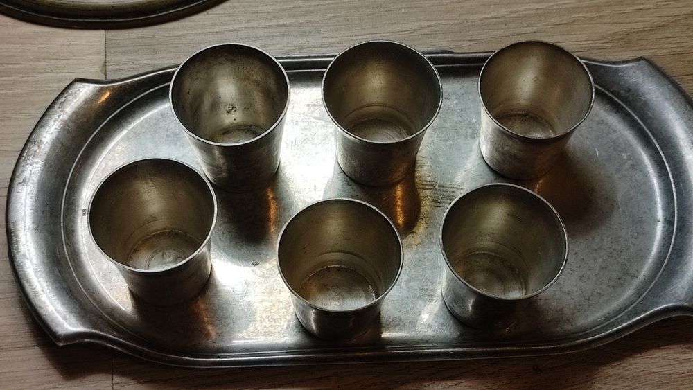 Komplet 6 kieliszków do wódki z tacka