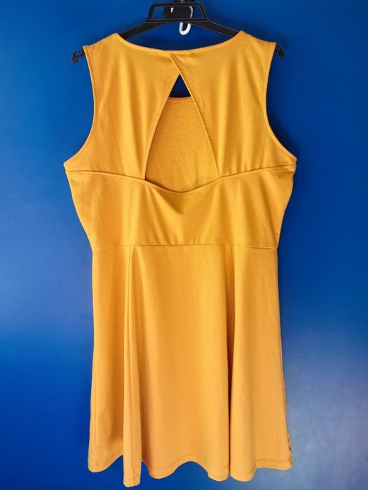 H&M sukienka damska rozm XL, wycięcie z tyłu, musztardowa, lato