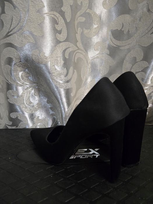 Лодочки замша класика