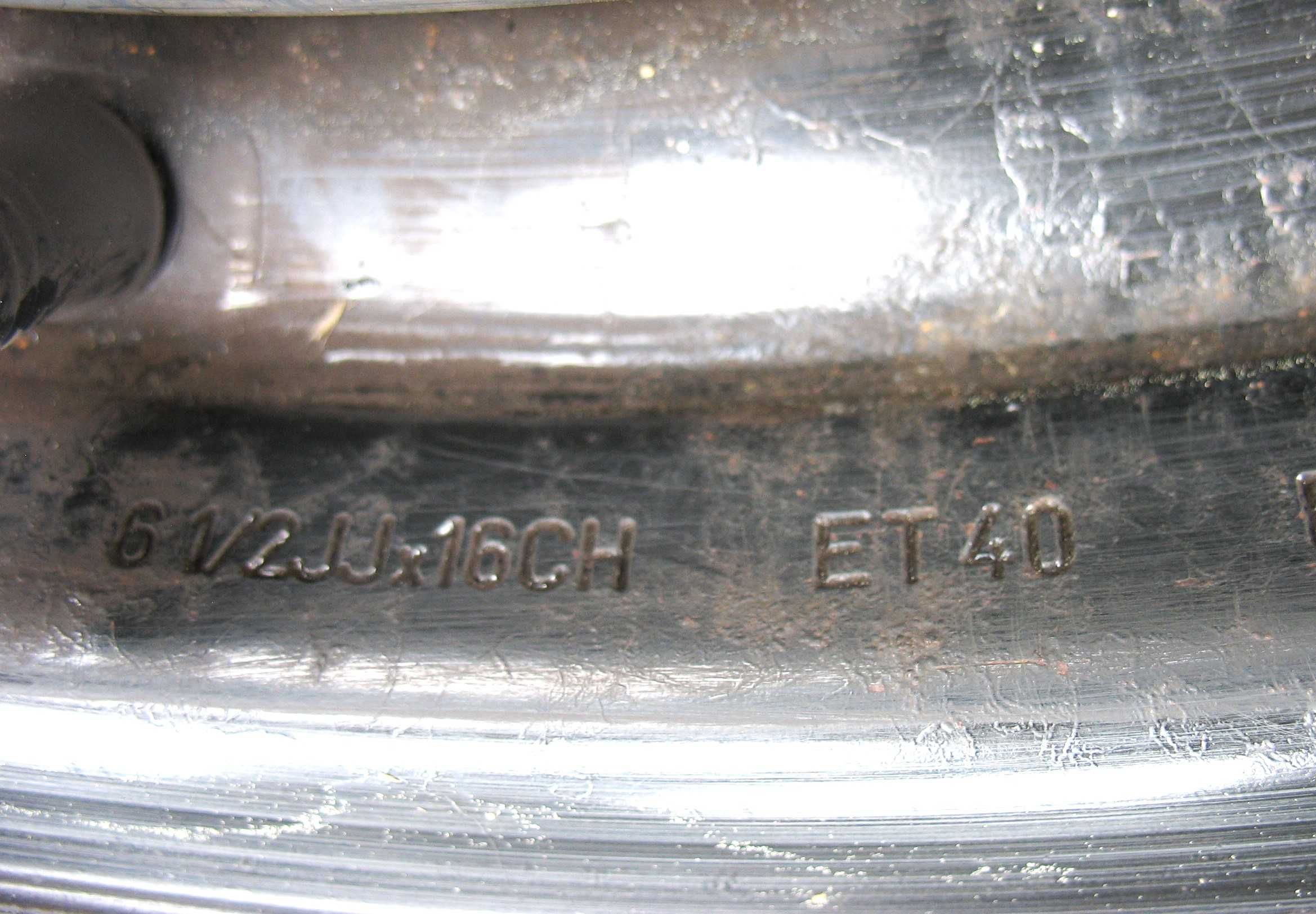 Felgi 5x114,3 16 Nissan opony zimowe 205/60r16