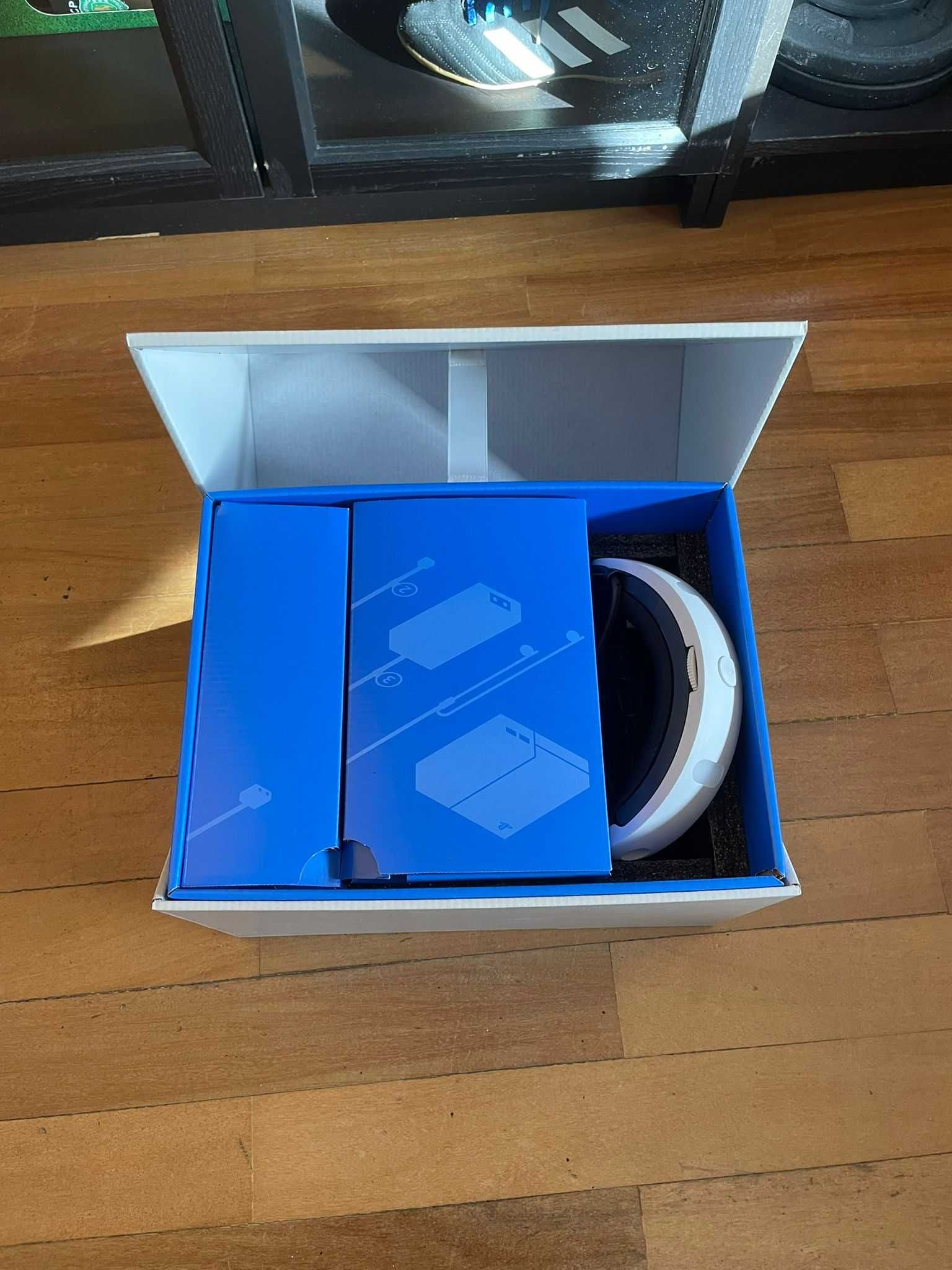 Óculos VR e Camera playstation 4 em muito bom estado (com caixa)