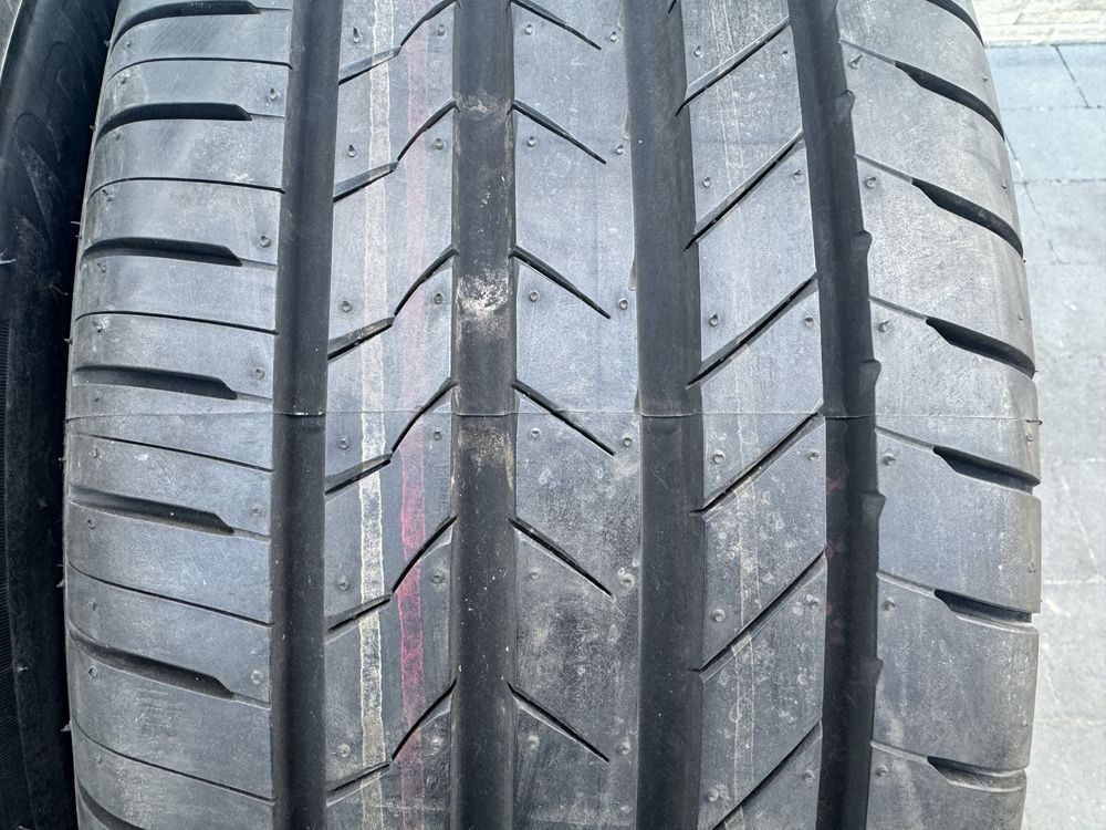 Літні шини 225/65R17 Bridgestone Alenza 001