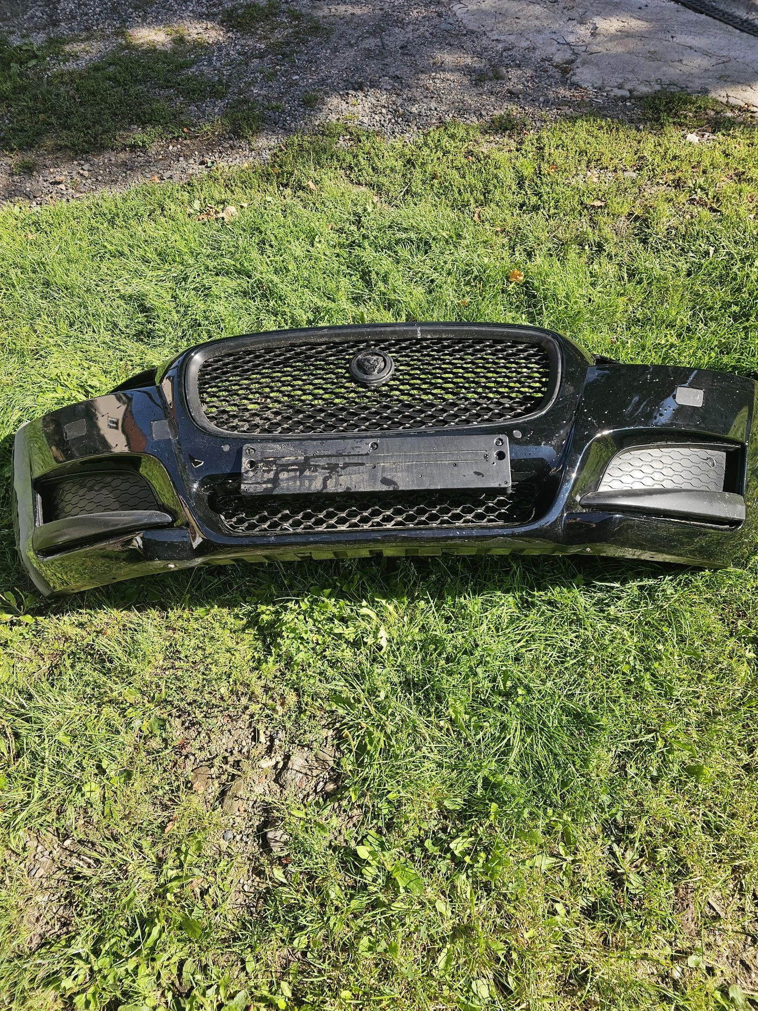 Zderzak przód kompletny jaguar xf 260
