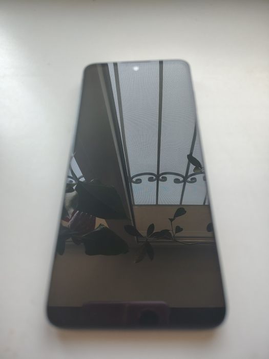 Продам телефон Motorola edge 20 lite