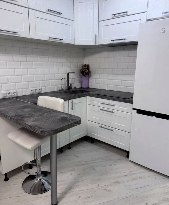 Продаж 1 км кварт ЖК Караваєві Дачі вул Польова 73 метро Шулявська КПІ