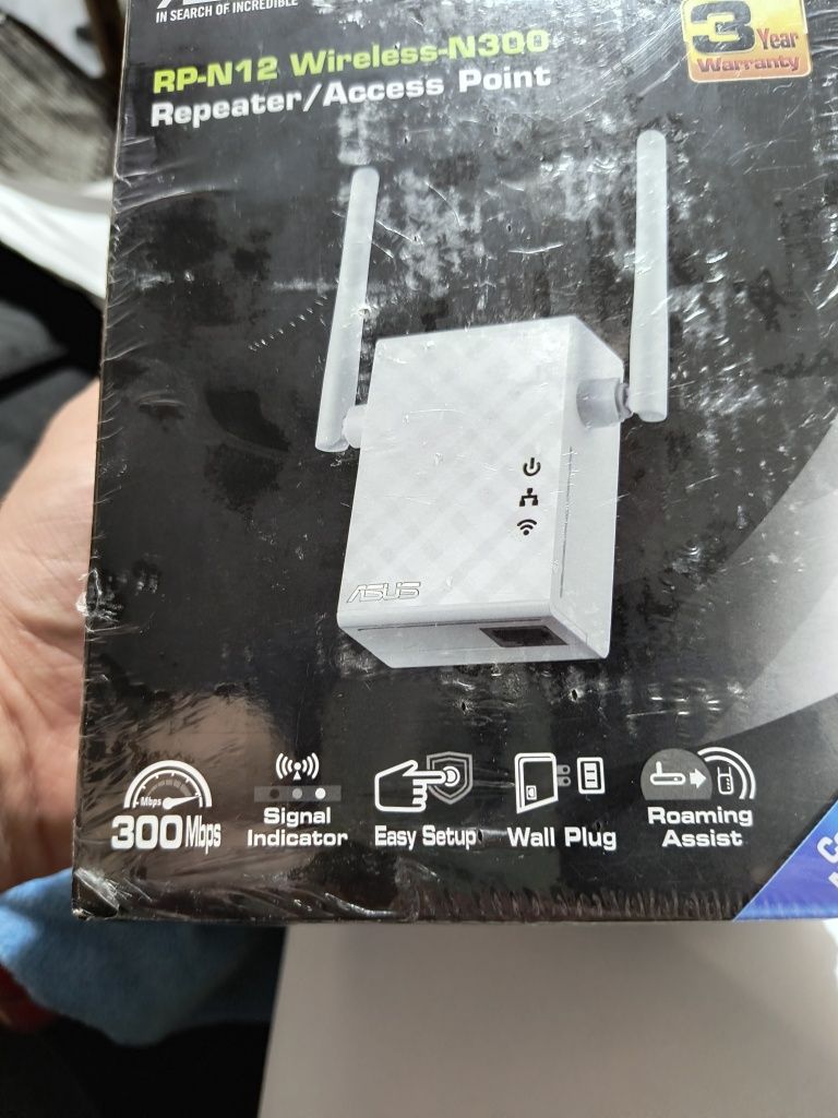 Asus RP-N12 Repeater (wzmacniacz sygnału Wi-Fi)