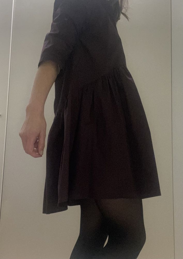 Vestido Zara, tamanho XS, em popelina, cor de vinho